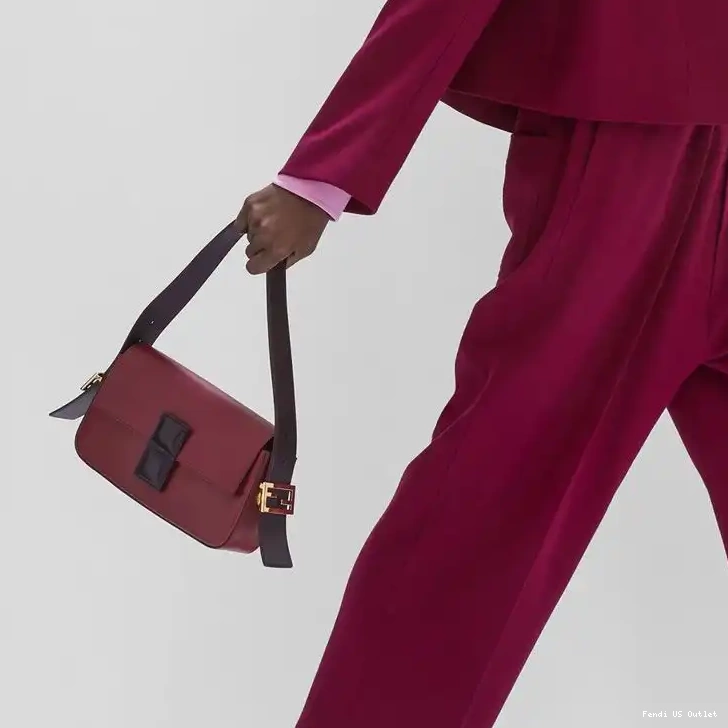 Affordable Medium Nappa Baguette Twist Leather In Bag Burgundy Fendi 0507